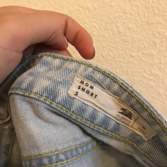 Bullhead Distressed Mom Short - Picture 6 of 7